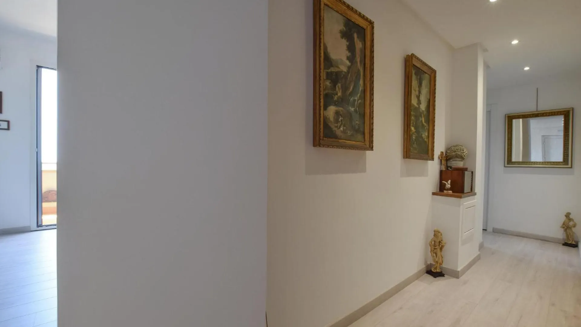 2 Bedroom Cozy Apartment In Bagheria Italy